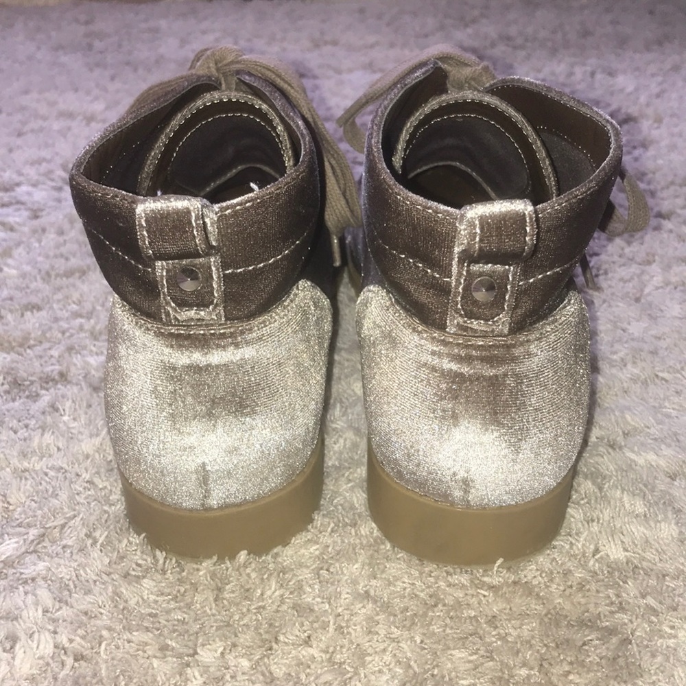 Indigo Rd. Brown Booties - Picture 3 of 5
